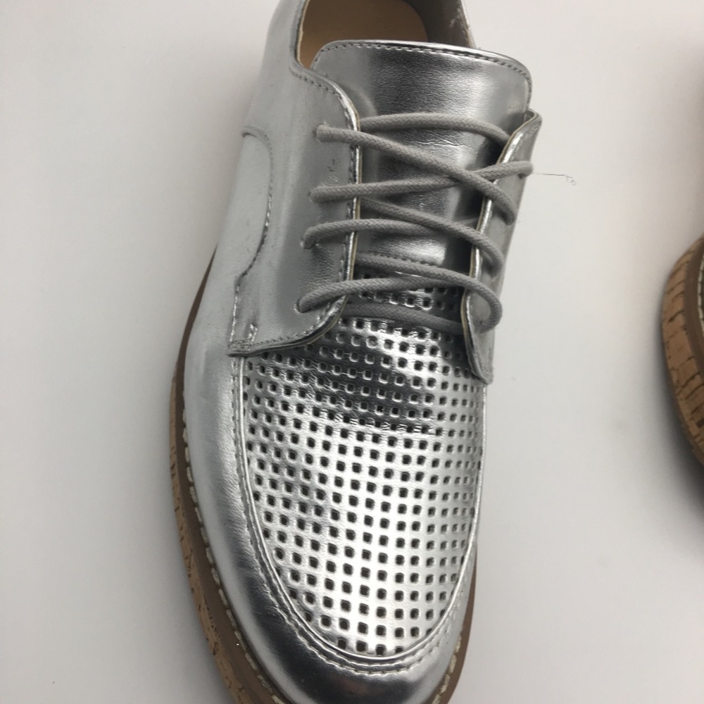 Shoes - Picture 2 of 6